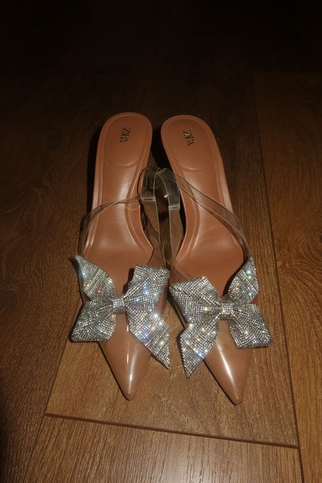 Обувки на висок ток Zara