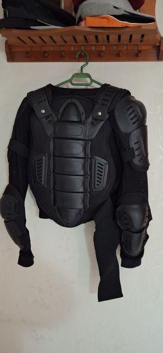 Armură moto – mărimea M – culoare neagră
