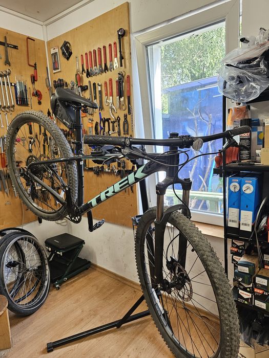 Trek Marlin 6 29" М размер Shimano Deore, Tektro Drag