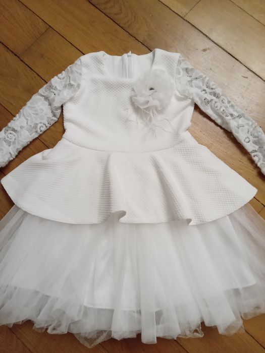 Детски и бебешки рокли и сукманчета