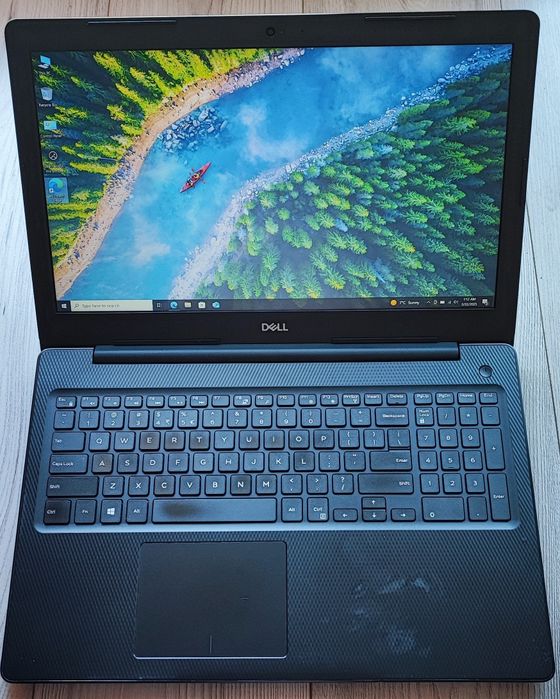 Dell Inspiron 3580 i5-8265u, 12GB SSD 512 PCI-E Radeon 520 2GB !