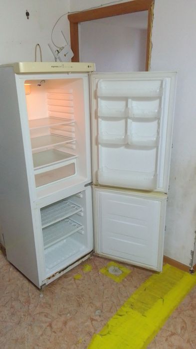 Продам холодильник