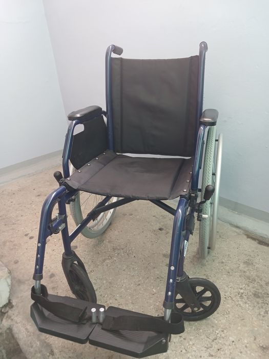 Инвалидная коляска