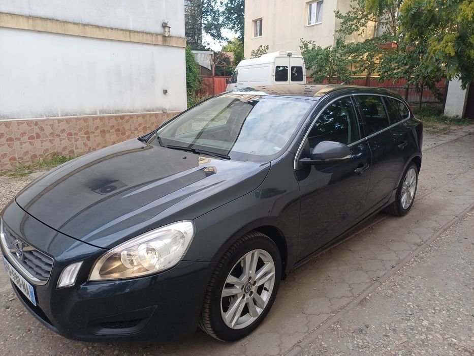 Vand Volvo , V60,an 2013 la 4650 euro Timișoara