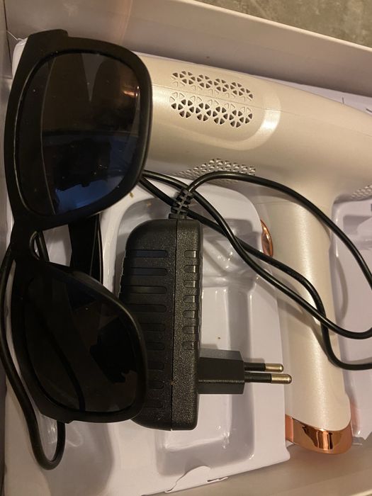 Aparat de epilat cu laser