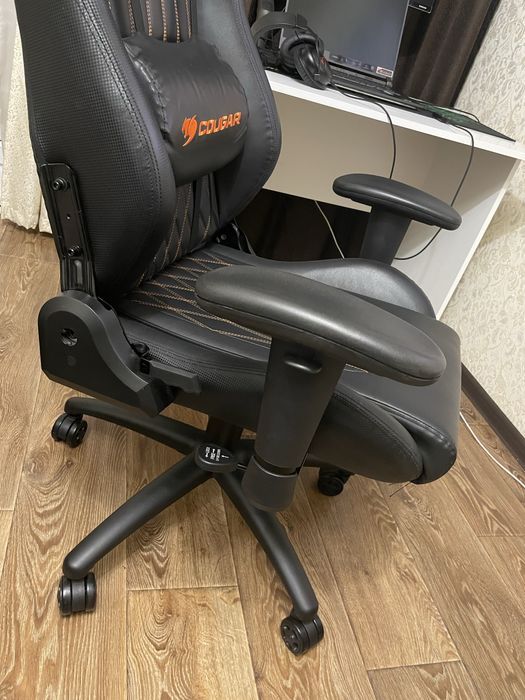 Игровое кресло COUGAR