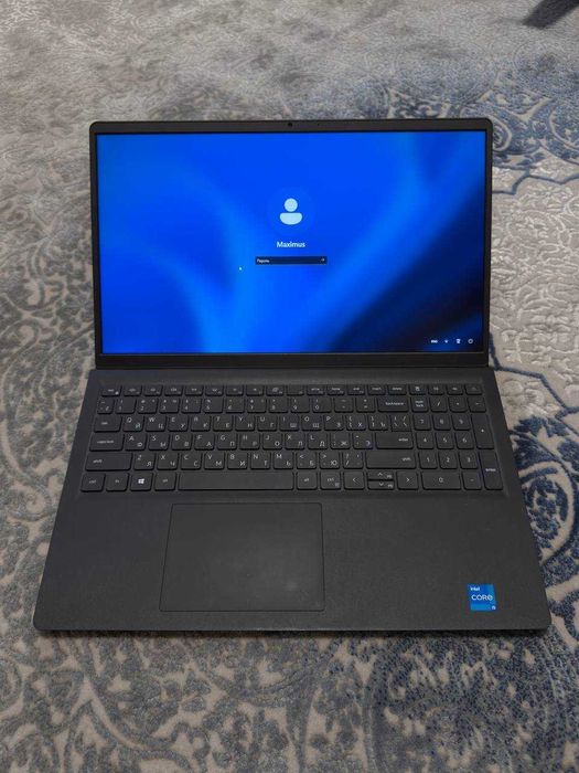 Dell Vostro 15 3510 (P112F)