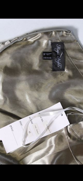 Много красива рокля ! 30 лв. размер Л