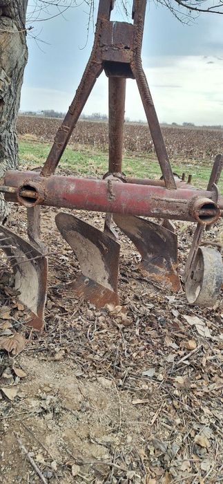 Плуг сотилади(Продается)