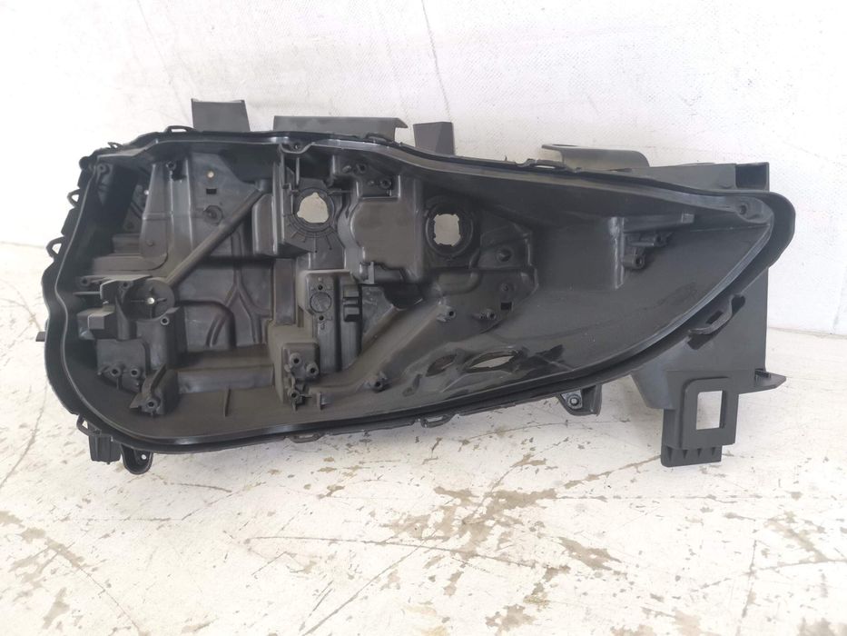 Мазда CX-5 / Mazda CX-5 1 [фейслифт] Корпус на десен фар с LED адаптив