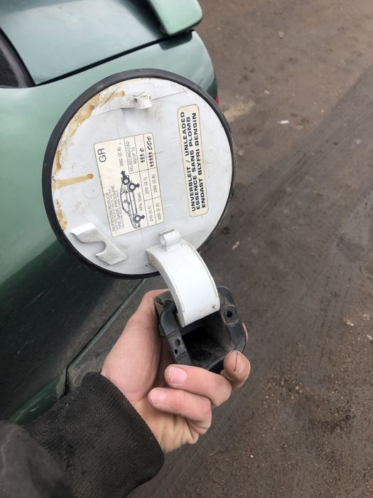 Лючок бензобака опель вектра б