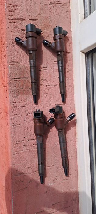 Дюзи от Opel Meriva 1.3 cdti 
80лв броя
300лв четирите дюзи
Д