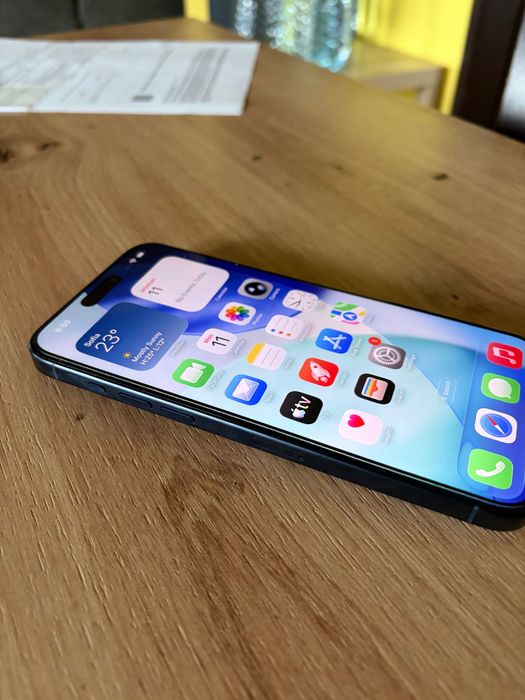 iPhone 15 pro max в гаранция!