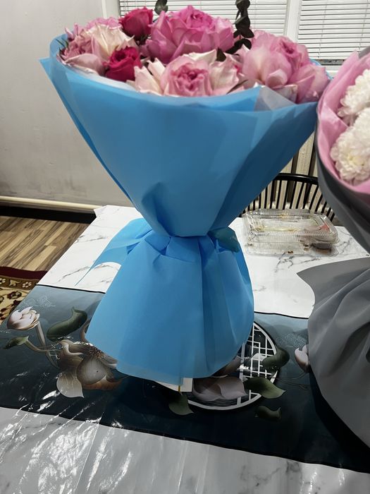 Цветы срочно продам