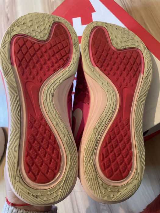 Дамски оригинални маратонки Nike