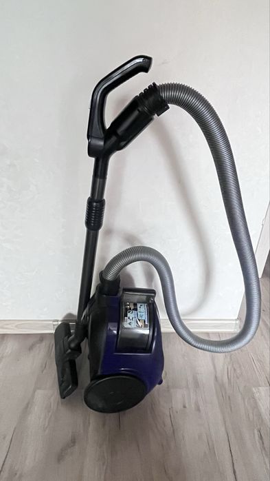 Продам традиционный пылесос