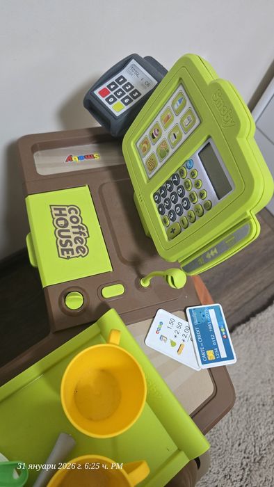 Продавам детска играчка ,,барче/кафетерия,, с чек устройство