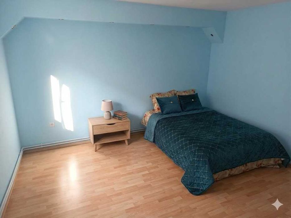 Casa Maracineni , an 2007 , suprafata 152 mp , teren 1040 mp, 4 camere pret apartament, toate utilitățile, la 2 km BZ