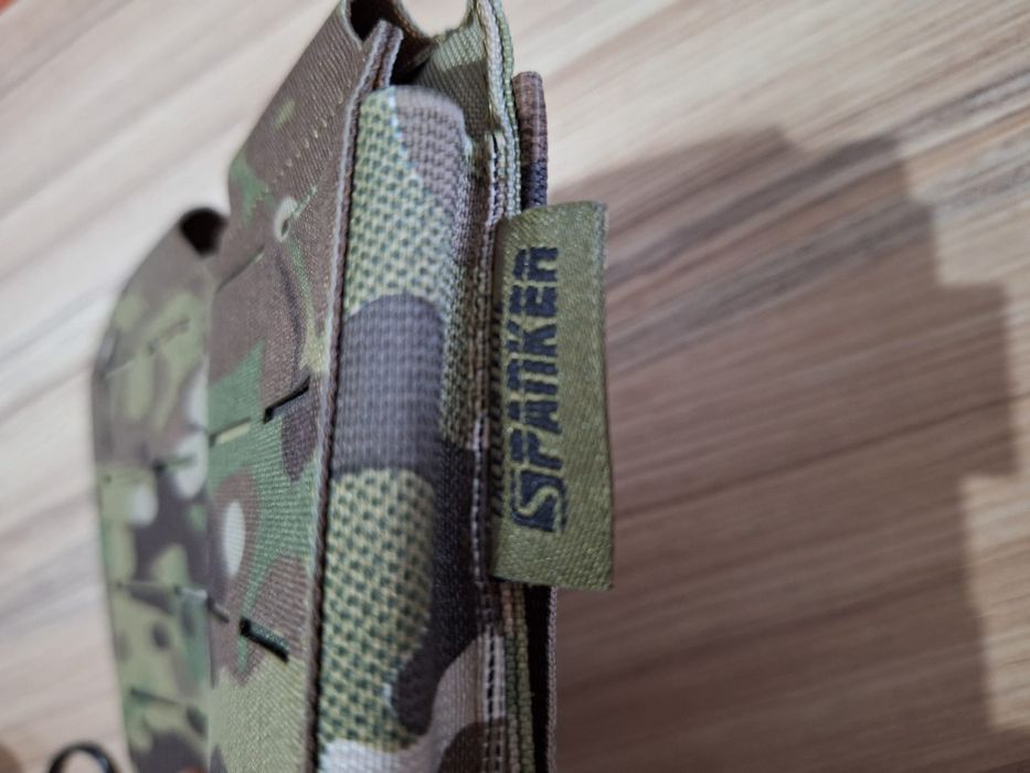 Port încărcător dublu camuflaj