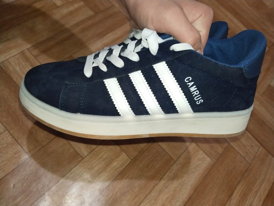 Кроссовки торг есть