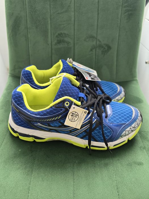 Vand pantofi sport