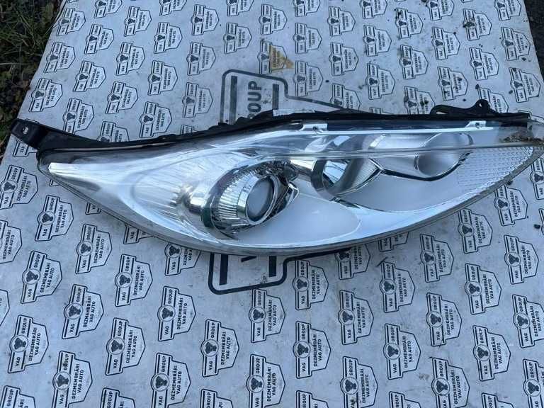 Far dreapta Ford Fiesta 7 cu lupa an 2012