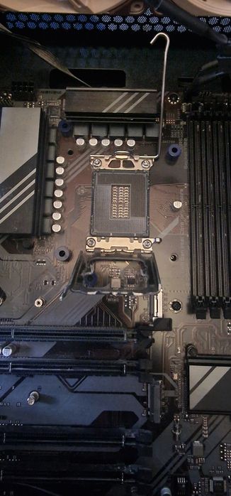 Parti PC (Gigabyte B760, NH-D9L, ventilatoare Noctua 120mm)