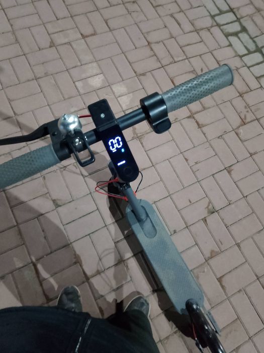 Электро самокат в хорошем состоянии