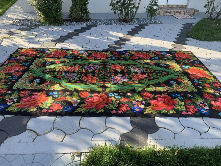 Covor tesut din lana