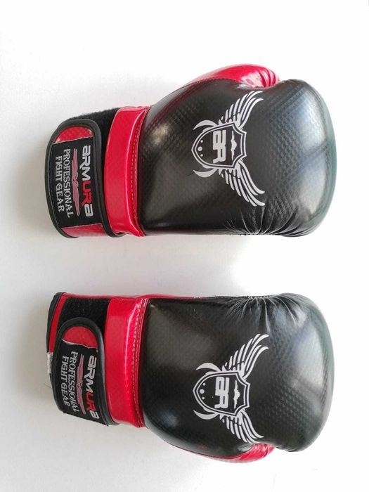 Kimono Kung Fu Negru (150cm) si Mănuși Lupta - pentru copii