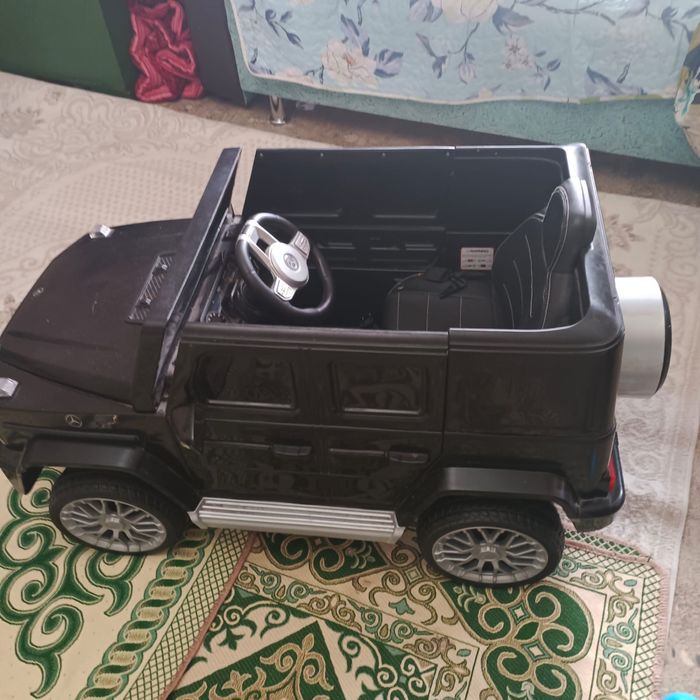 Электронная машина с пультом