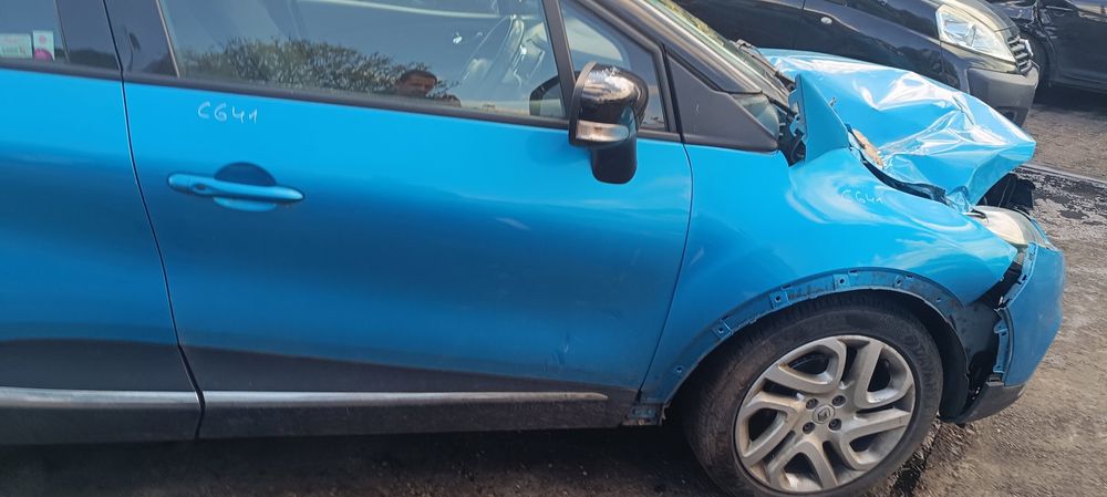 Dezmembrez Renault Captur (J87) [Fabr 2013-2017]