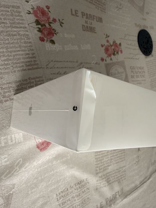 Macbook air m2 24GB Ram 1TB sigilat