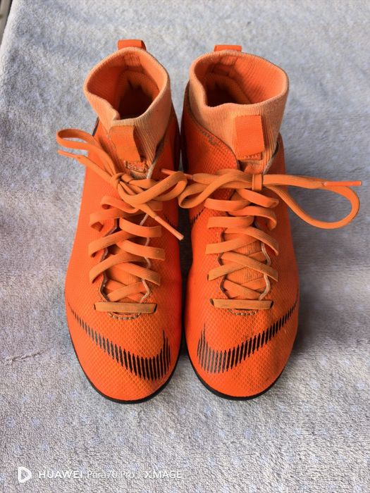 Детски бутонки nike номер 34 стелка 21.5см