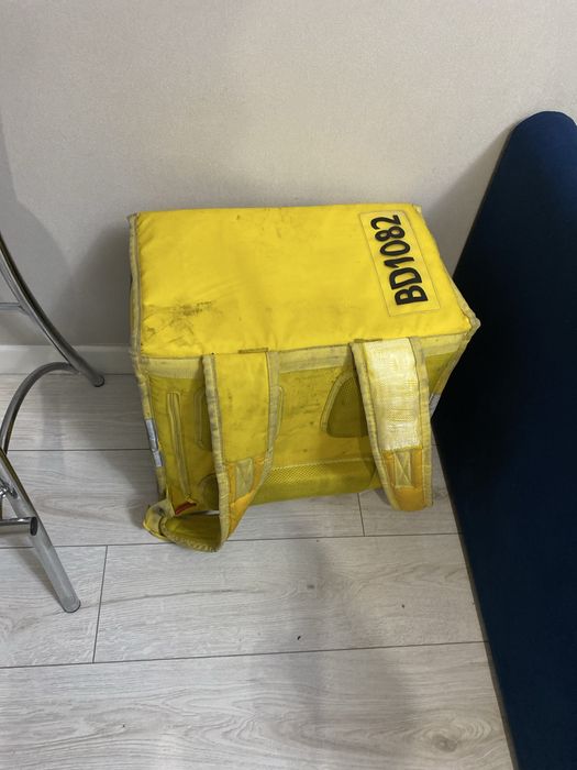 Сумка яндекс в хорошем состояния