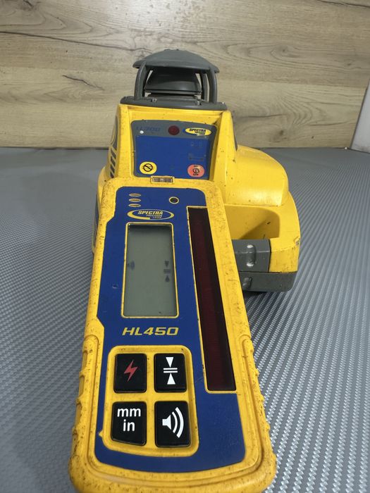 Spectra precision laser LL 300 nivela totativa