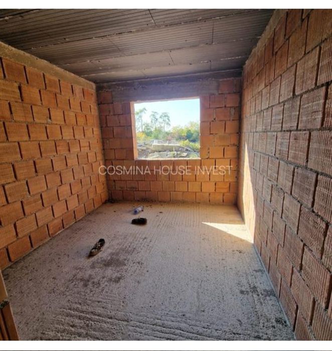 Casa la roșu parter +mansardă An construcție 2025