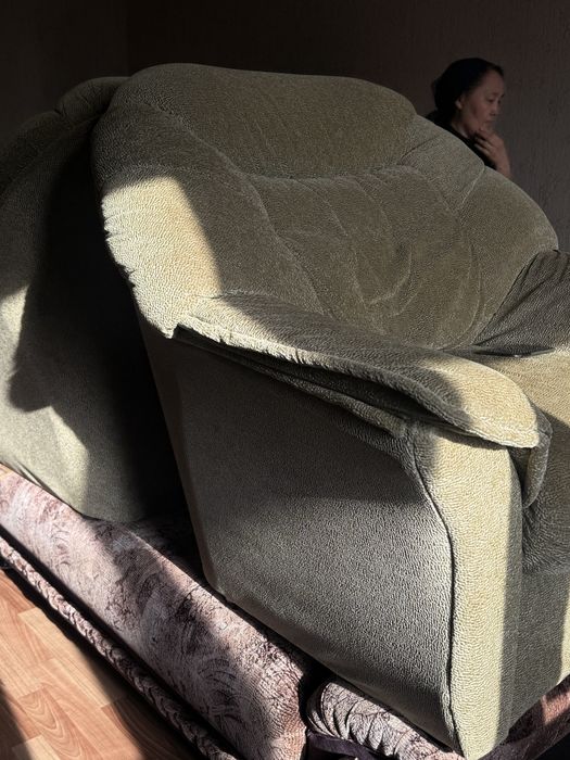 Отдам два кресла