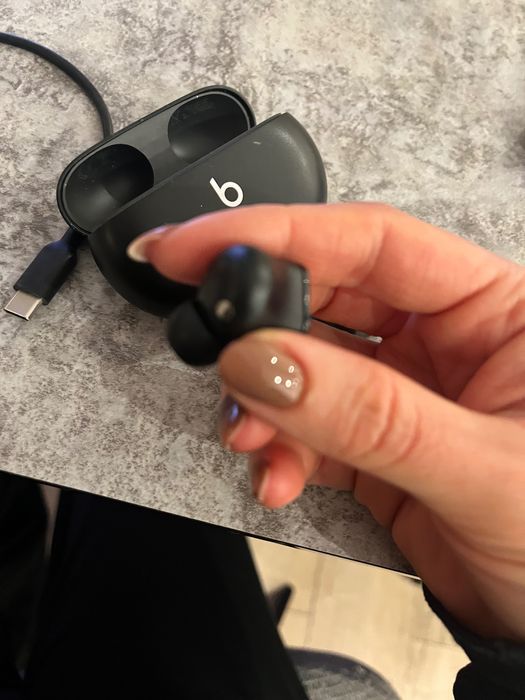 Безжични слушалки Beats by Dre - Studio Buds