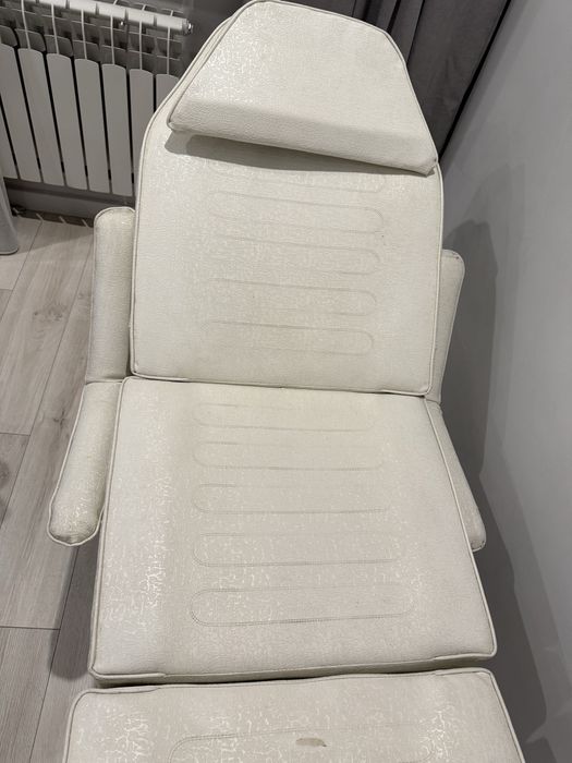 Продам кушетку для косметолога