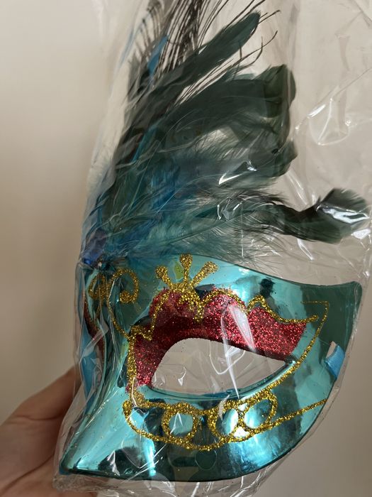 Карнавальная новогодняя маска