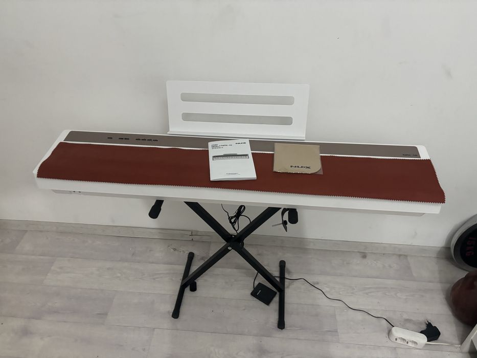 Пианино NUX NPK 10