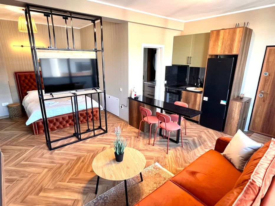 Inchiriez apartament regim hotelier  2 camere in bloc nou, Pipera nord