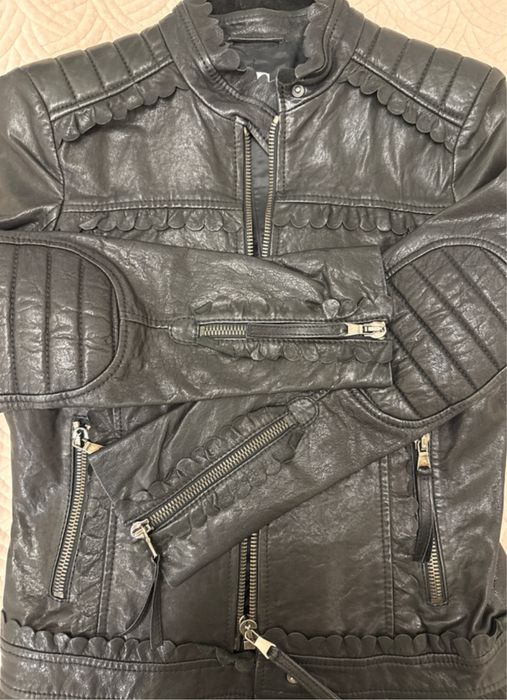 Оригинальная кожаная куртка RED Valentino.