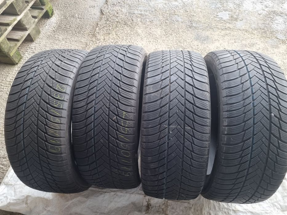 Anvelope 235 50 19 Bridgestone Blizzak LM 001 Iarna Dot 2022