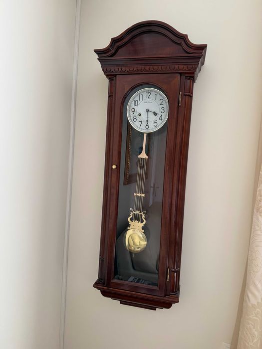 Стенен часовник REGAL