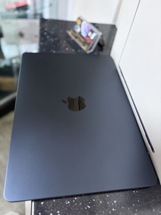 Macbook Air 13 M4 *Tic Tac Amanet*