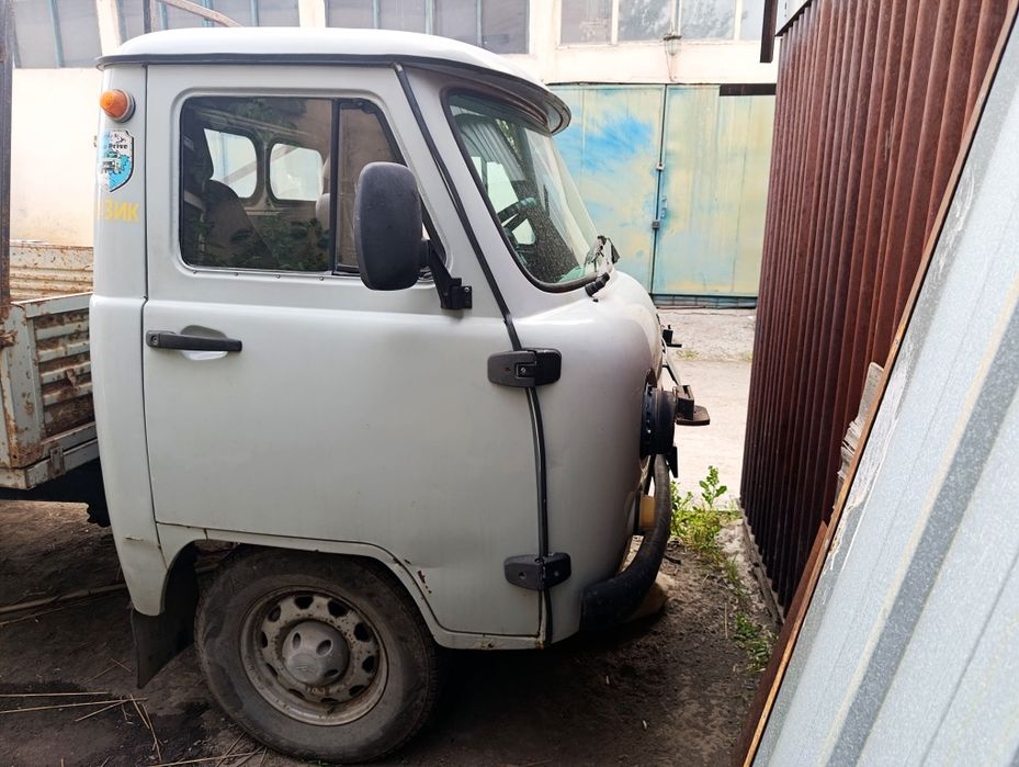 УАЗ 3303 бортовой