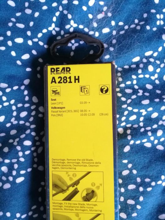 Продавам нова задна чистачка Вosch Rear A 281 H