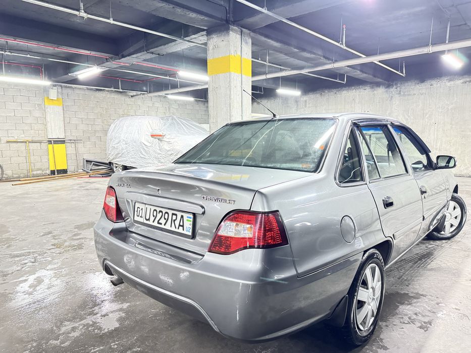 Nexia 2, 1.6 мотор (донс)  кондиционер, мокрый асфальт